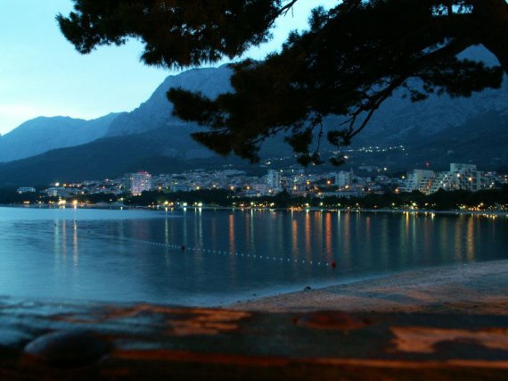 Nočná Makarska